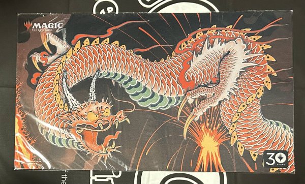 画像1: 《実物写真掲載商品》《30th Anniversary Playmat》シヴ山のドラゴン《状態:未開封》 (1)