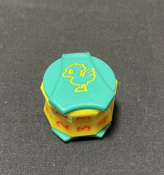 画像1: 《実物写真掲載商品》クリック式ライフカウンター 《FINAL FANTASY》 《チョコボ・バンドル》 《状態:中古》 (1)